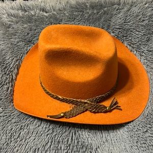 Light brown hat size 7